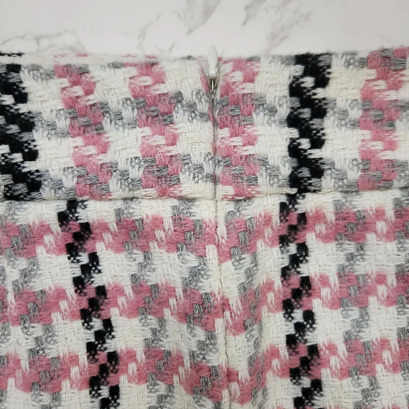 Topshop | Wool Blend Houndstooth Plaid A-Line Mini Skirt - Size US 8 - Picture 4 of 9